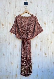 Caftan élégant et écologique en poly soie pour les femmes, longue couverture de plage, tenue de vacances bohème, style décontracté, vêtements de villégiature - Product Image 3