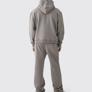 ชุดวอร์มทรงบานแบบสั่งทำพิเศษสำหรับคนไซส์ใหญ่ ผลิตในปากีสถาน จำนวนสั่งซื้อขั้นต่ำน้อย ระบายอากาศได้ดี สวมใส่สบาย - Product Image 3