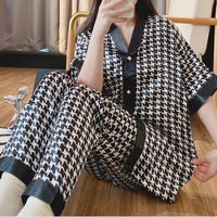 Pyjama d'été 2025 pour femme en satin de soie tissé, style coréen, cardigan, manches courtes, pantalon, 2 pièces, luxe élégant, effet rafraîchissant sur le devant