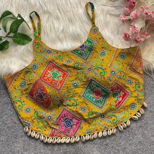 Hermosa crepé natural con estampado de posición y blusa bordada Fabricante y proveedor de Surat a la tarifa más baja - Product Image 3