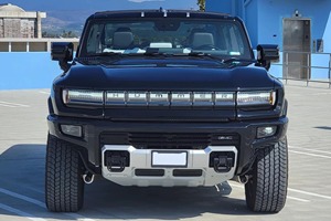 2024 Certified Clean And Fairly Used GMC Hum-mer EV Pickup 3X Electric Turbo Engine Automatic Gearbox Dark Leather ACC FWD R17 - Product Image 6