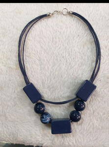 <b>Red</b> Resin Bead Necklace with <b>Bow</b> Pendant and Gold Plated Stainless Steel Chain, Elegant Choker Gift Jewelry - Product Image 4