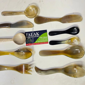 100% cuillères en corne de buffle naturelle couverts cuillère en corne faite à la main ustensiles de cuisine cuillère en corne de vache et de boeuf sans danger pour les aliments par Falak World Export - Product Image 1