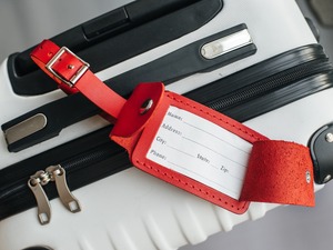 Étiquette de bagage en cuir personnalisée 'LLT-0070B' avec initiales et logo personnalisé cadeau de voyage traditionnel à rabat pour lui - Product Image 3