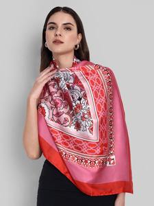 Tissu d'écharpe en satin imprimé personnalisé de haute qualité avec étiquetage privé pour les campagnes marketing et les cadeaux d'affaires - Product Image 2