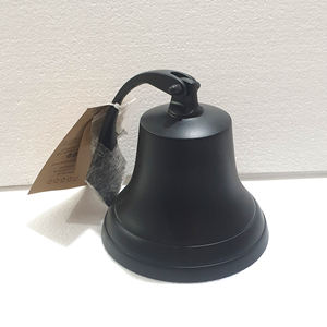 Cloche de bateau nautique en aluminium de style vintage pour rehausser le thème nautique dans les salons, les patios et les entrées - Product Image 3