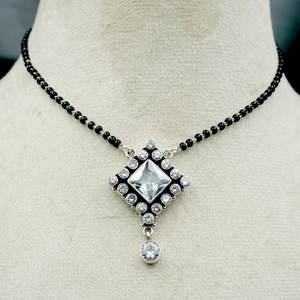 Collar de piedras preciosas de circón de Plata de Ley 925 hecho a mano con collares colgantes finos de perlas para mujeres Manglasutra regalo para ella - Product Image 1