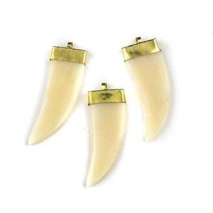 Colgante de Cuerno Natural Hecho a Mano en India con Acabado en Latón - Product Image 5