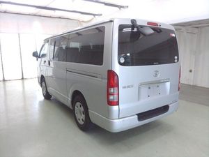 Voitures d'occasion TOYOTA HIACE reg usace disponibles - Product Image 5
