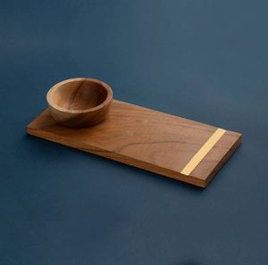Platos para servir comida de madera hechos a mano con logotipo y diseño personalizados de proveedor y exportador mayorista a precio competitivo - Product Image 3