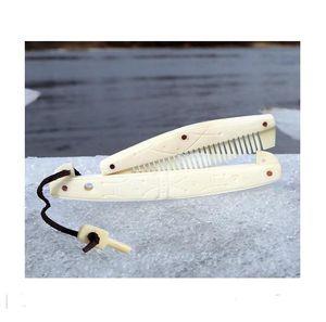 Peine para el Cabello Hecho a Mano con Diseño de Animales, Personalizable y Elegante, Ecológico, de Hueso Natural de Búfalo y Camello, con Diseño de Logotipo, SANIYA HANDICRAFT - Product Image 1