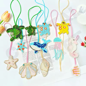 Encantos de árbol de lentejuelas Cuentas de semillas Lindo personaje personalizado diario Encantos de estrellas Regalo de niña Nuevo estilo de tendencia para cuentas - Product Image 6