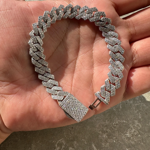 สร้อยข้อมือคิวบาแบบประดับเพชรระยิบระยับ ชุบเงิน ดีไซน์ทันสมัย สไตล์ฮิปฮอป เหมาะสำหรับใส่ในชีวิตประจำวัน - Product Image 1