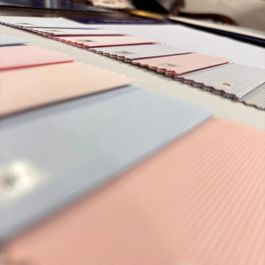 Tela de Camisa de algodón polivinílico de alta calidad, camisas de boda teñidas lisas para niños, textura flameada, técnica tejida de calidad de exportación para niñas - Product Image 1