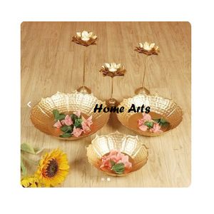 Bougeoir en or plaqué au design unique avec chaîne suspendue, qualité supérieure, bol à fleurs Urli pour la décoration de mariage - Product Image 2