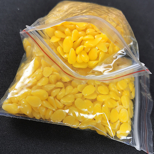 Granulés <span class=keywords><strong>de</strong></span> cire d'abeille jaune biologique en vrac, base <span class=keywords><strong>de</strong></span> cire d'abeille <span class=keywords><strong>de</strong></span> haute pureté - Product Image 3