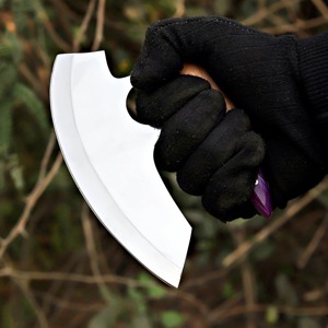 Petit coupe-pizza personnalisé, forgé à la main et cadeau parfait pour son anniversaire et le nouvel an. - Product Image 4