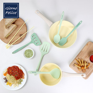 Giorno Felice TheSili Silicone platino Turner Set di strumenti di cottura senza BPA Made in Korea sicuro per la terra! - Product Image 3