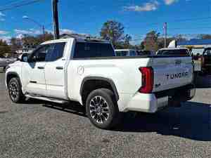 Toyota Tundra Limited Double Cab 4x4 2022 d'occasion en excellent état, faible kilométrage, aucun problème mécanique, prête à rouler, prix de gros. - Product Image 5