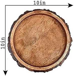Plateau de service rond en bois avec un bord d'écorce Il est fabriqué à partir de bois de manguier et est conçu pour servir et décorer - Product Image 2