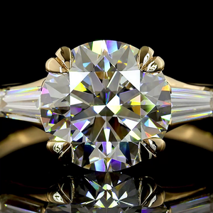 Bague de fiançailles ronde à trois pierres de 2,9 carats en or jaune 14 carats, diamant de laboratoire cultivé, bijoux fins faits à la main pour mariage - Product Image 4