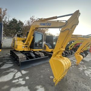 强力二手小松 PC70 7吨 48.5千瓦动力履带式挖掘机，用于建筑采矿，二手反铲小松 PC70 8 挖掘机 - Product Image 1