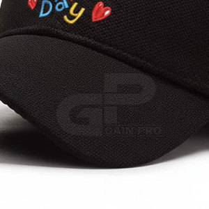 Casquette Fête des Pères Numéro Un avec design personnalisé, coutures de qualité supérieure et finition durable - Product Image 4