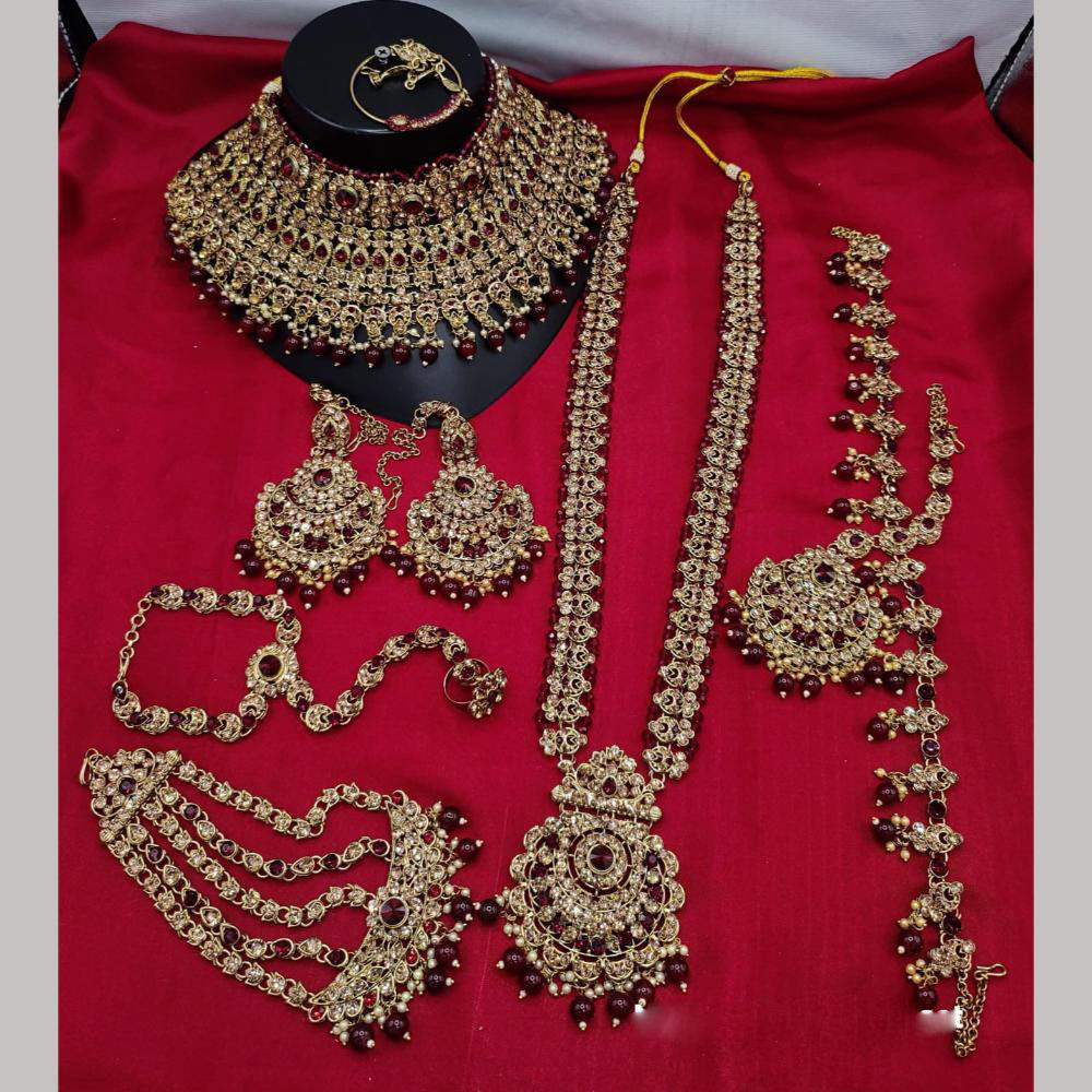 สีน้ำตาลแดง