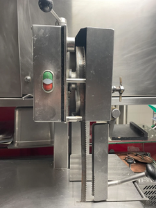 Sierra para huesos, altura de corte 230 mm, Mado MKB 749, la mejor sierra comercial para procesamiento de carne y huesos, equipo para procesamiento de carne y huesos. - Product Image 3