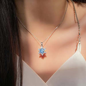 NOVAMART Fine Hallmark Trendy Silver Beauty Snowflake <b>Pendant</b> with Gold & Rhodium Plating Diamond <b>Emerald</b> Pearl Brass Chains Nec - Product Image 2