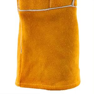 Guantes de soldadura para hombre con logotipo personalizado impreso, guantes de soldador de cuero de vaca, protección contra el calor, guantes de construcción - Product Image 4