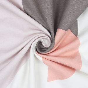 Productos textiles para el hogar de mantel de color blanco multicolor diseño impreso 150X220 cm 210 Gsm 100% algodón hecho en La India - Product Image 4