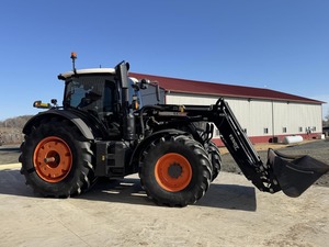 Tracteur agricole d'occasion 90 CV 4x4 avec boîte de vitesses, cabine fermée, pour travaux agricoles intensifs sur les champs - Product Image 6