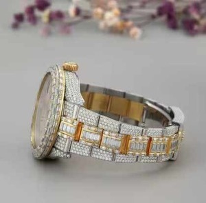 Montre chronographe à quartz pour hommes élégante avec diamants Baguette Moissanite boîtier en acier élégant pour le bureau et les vêtements de cérémonie - Product Image 4