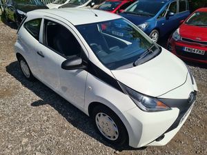 TOYOTA AYGO 2015 USADO, VOLANTE A LA IZQUIERDA/DERECHA - Product Image 2