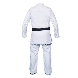 Nuevo Diseño Más Vendido, Uniforme de Karate Premium de Poliéster 100% Personalizado para Entrenamiento y Lluvia - Product Image 2