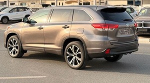 Toyota Highlander LE 3.5 L Nuevo/Usado, Transmisión Automática, SUV/Crossover - Product Image 4