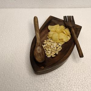 Plato de bandeja de madera ecológico duradero, diseño único de bote de remos con tenedor, cuchara para servir ensalada, aperitivos, queso para fiestas - Product Image 3