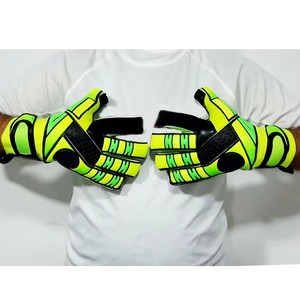 New Professional Goalkeeper Gloves With <b>Finger</b> Adult Goalkeeper Gloves Thick Latex Smooth Football Training Gloves - Product Image 5