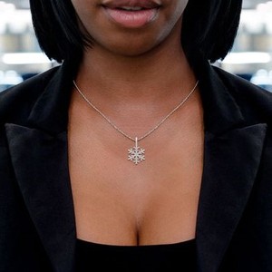 Wholesale Trendy 10K Solid Gold Lab Grown Emerald Cut Iced <b>Crystal</b> Bling Snowflake Pendant Hip Hop Fashion Jewelry for Christmas - Product Image 5