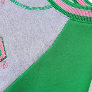 Sweat-shirt personnalisé de la sororité Omega |   Pull personnalisé avec lettre grecque |   Ajoutez votre histoire de chapitre - Product Image 5