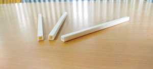 Tuyau d'extrusion en plastique carré en PVC personnalisé pour les applications de meubles, profilés de tubes carrés en PVC rigide de qualité meuble - Product Image 3