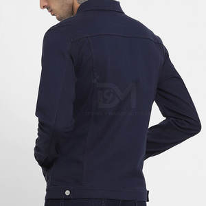 แจ็คเก็ตยีนส์ผู้ชายผ้าฝ้าย 100% สำหรับฤดูหนาว ขายส่ง พร้อมโลโก้สั่งทำ ระบายอากาศได้ดี คุณภาพสูง เหมาะสำหรับกิจกรรมกลางแจ้ง - Product Image 5