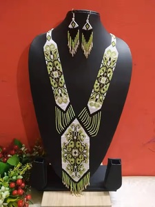 Collar de joyería de moda, collares de cuentas de semillas de vidrio hechos a mano personalizados en diseño geométrico, cuentas de flecos, colores y patrones - Product Image 2