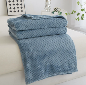 Manta cálida suave y acogedora clásica 2025 - Product Image 4