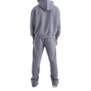 Survêtement à capuche en molleton épais personnalisé pour l'hiver, avec logo brodé et patchs effet vieilli, coupe évasée - Product Image 5