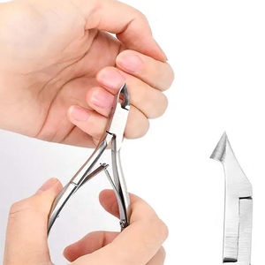 Pince à cuticules pour ongles de qualité salon personnalisée avec lames fines Fabricant d'outils de manucure professionnel dans nos installations - Product Image 5
