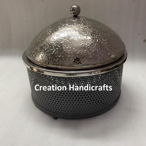 Cacerola de metal en relieve con alfabetos árabes, olla caliente y calentador de alimentos hecho en metal SS y metal de aluminio - Product Image 2