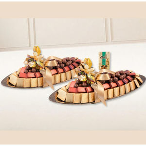 Celebración festiva Bandeja para servir dulces de chocolate Bandeja de metal dorada creativa con asa Perfecta para servir postres dulces en venta - Product Image 6