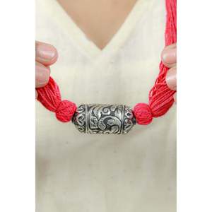 Collar de Plata 925 con Colgante Cilíndrico Noor Tabeej Scarlet Dori y Amuletos Religiosos Islámicos - Product Image 1